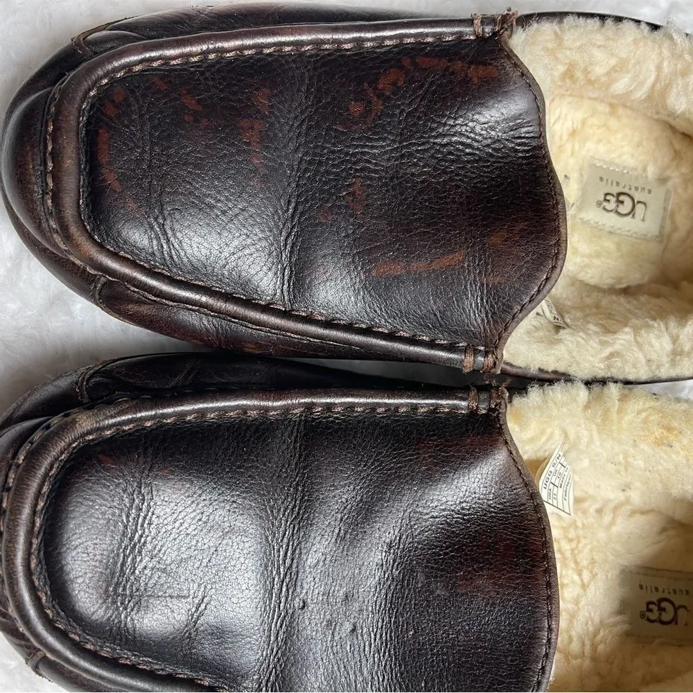 UGG Ascot Leather Brown Slippers/ Moccasins wool lining size 11